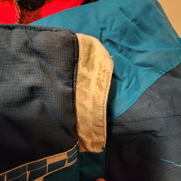 Ladies winter jacket - Picture 4 of 4